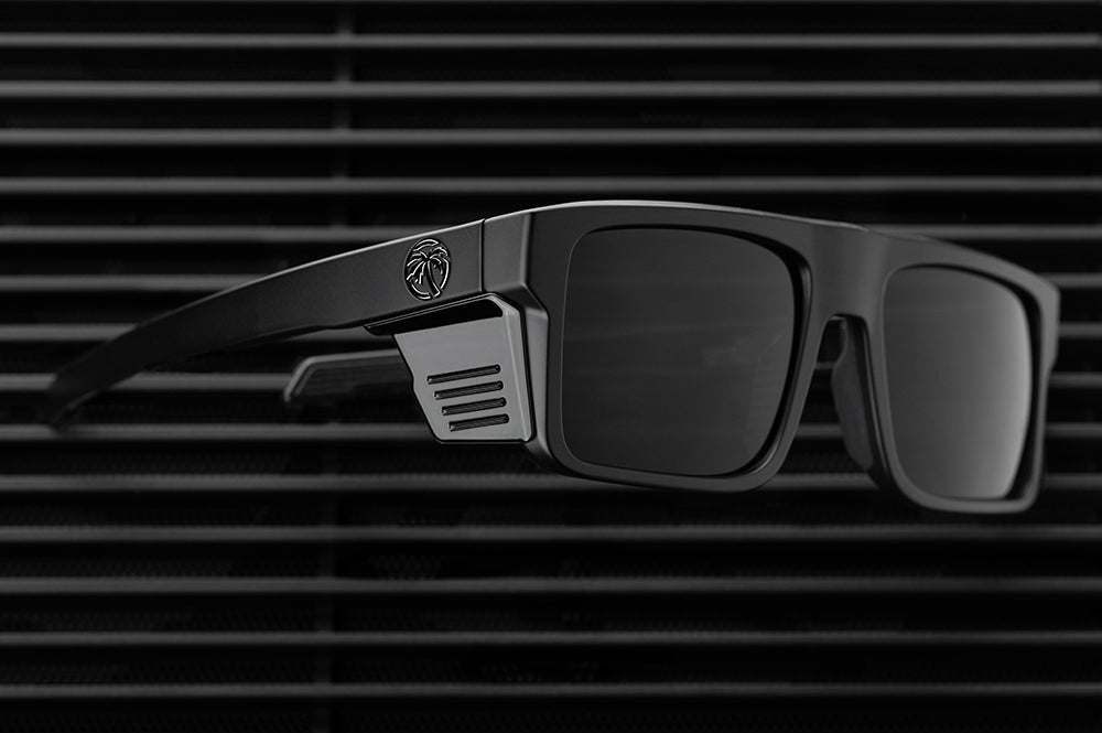 Heatwave Performance Rayth: Ultra Black