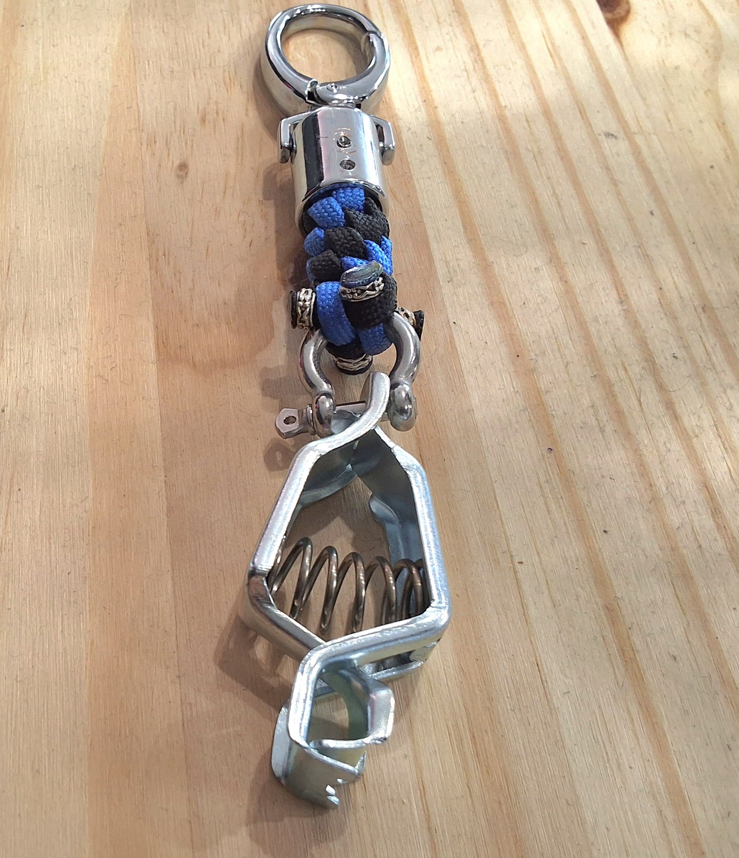 Paracord: Glove Clip