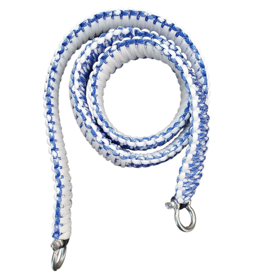 Paracord strap with shoulder pad