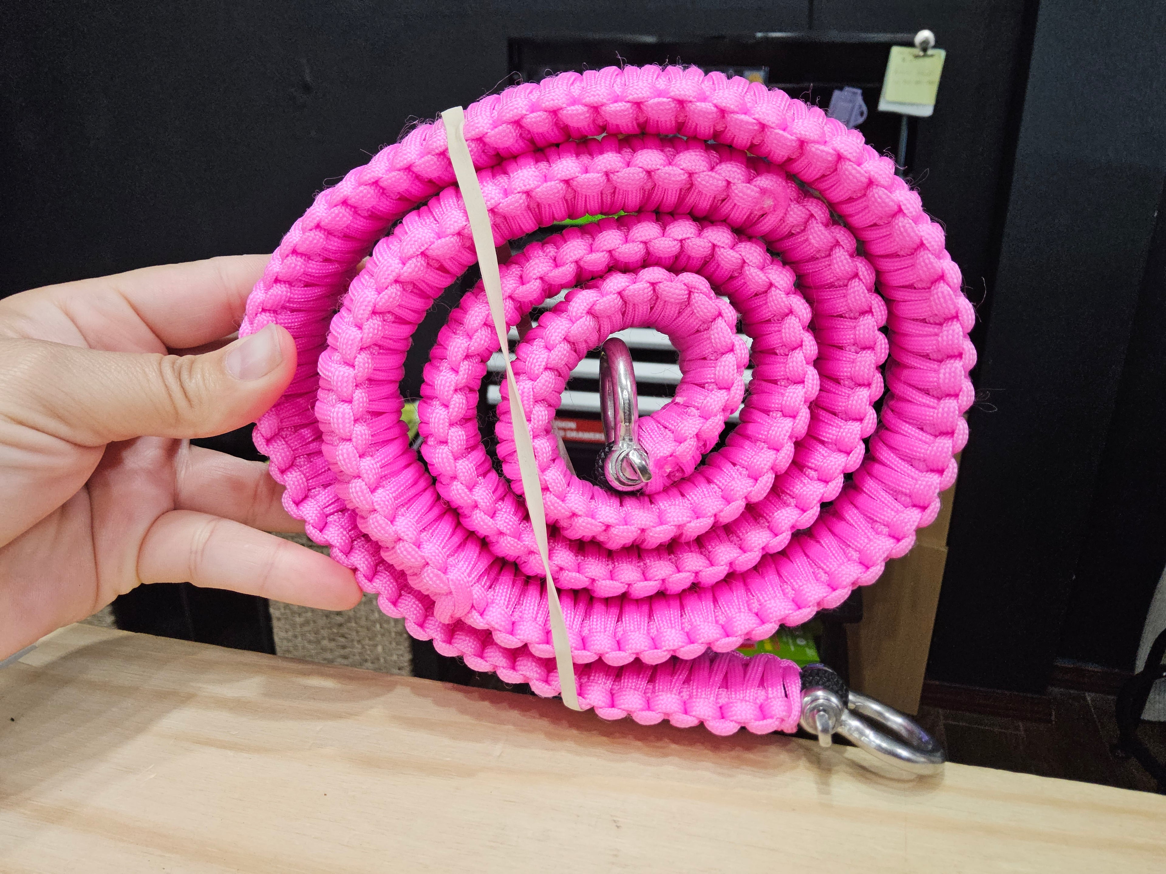Paracord Clips: Paracord Strap