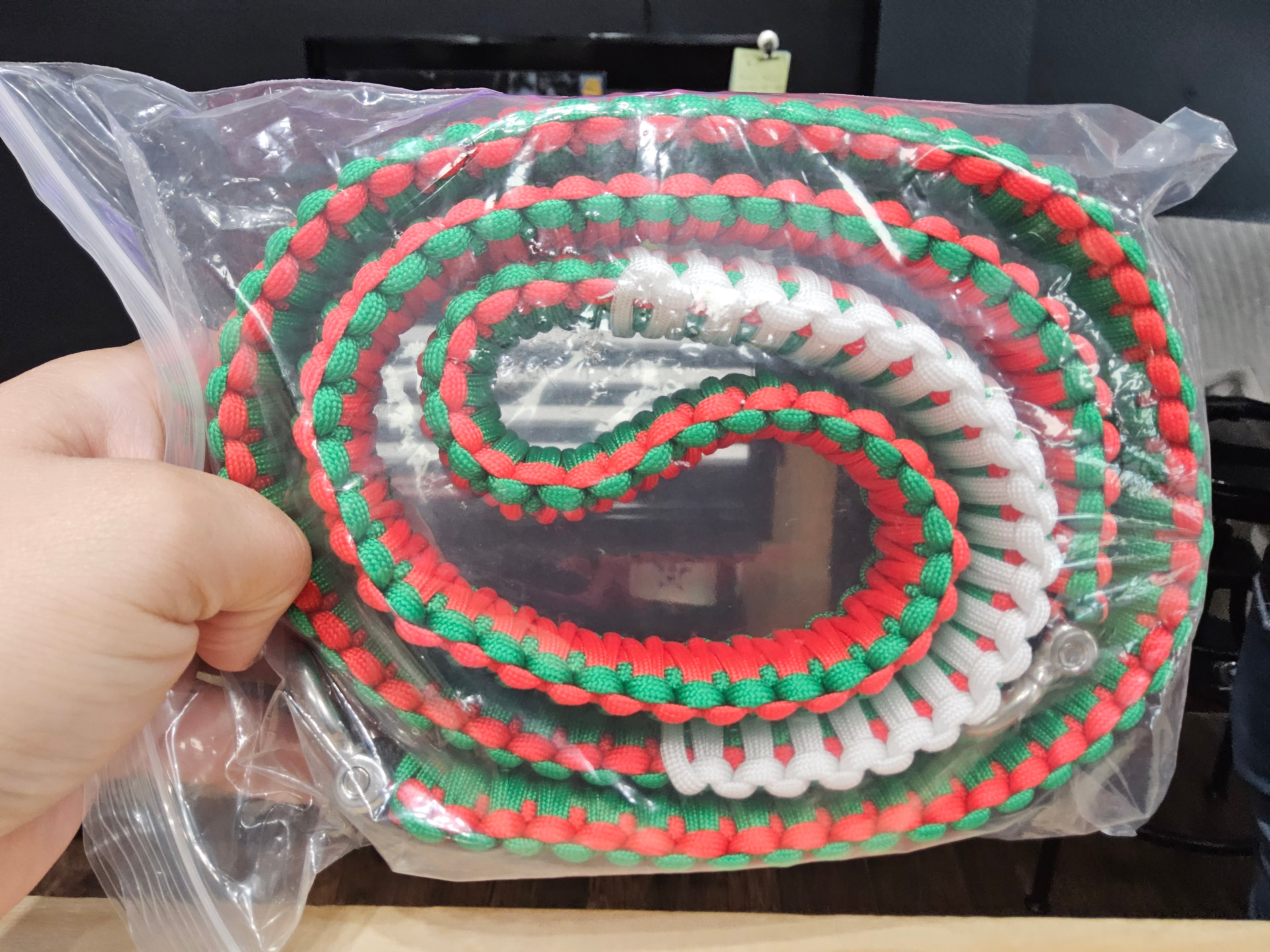 Paracord Clips: Paracord Strap